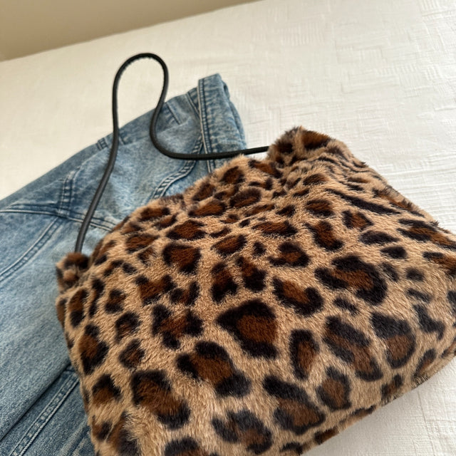 Leopard Furry Shoulder Bag | Hanalas