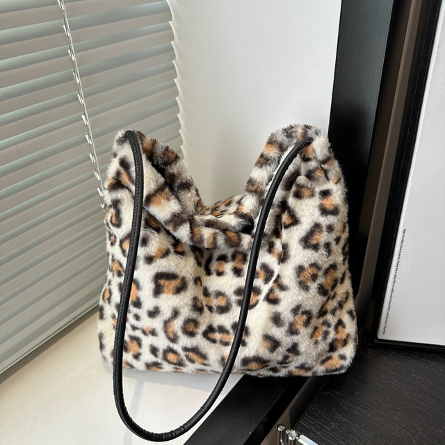 Leopard Furry Shoulder Bag | Hanalas