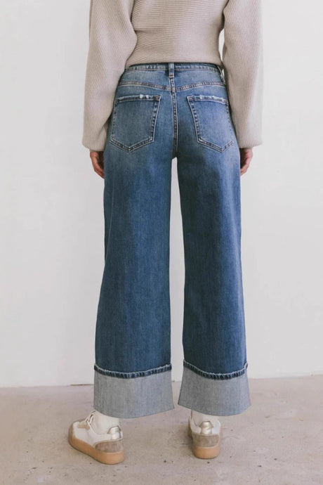 Straight Leg Jeans with Pockets | Hanalas