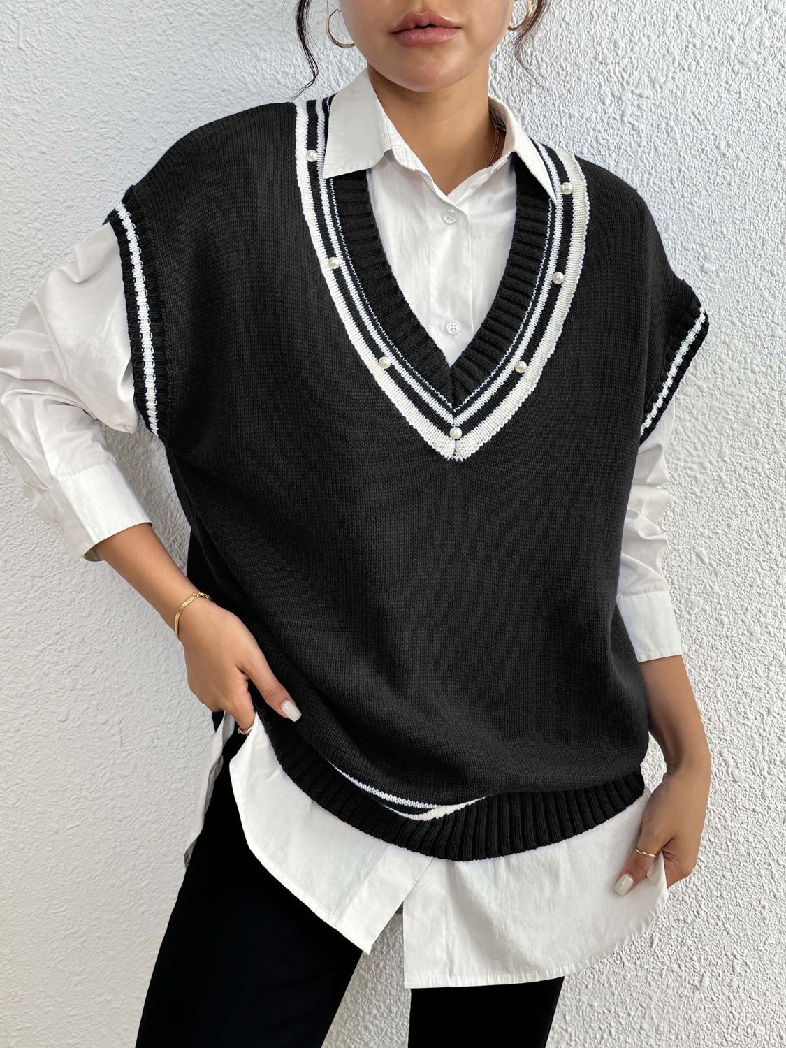 Pearl Trim Contrast V-Neck Sweater Vest