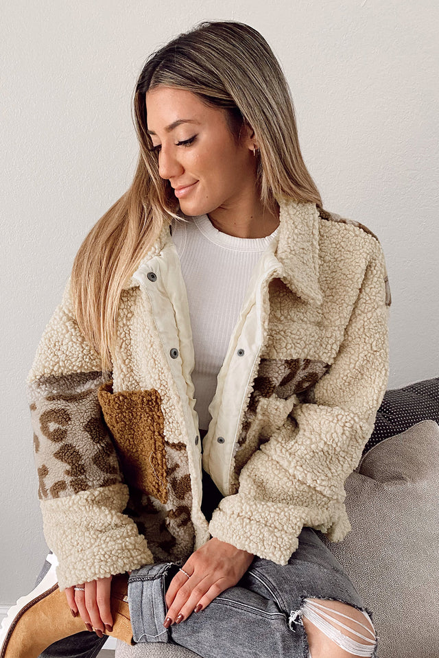 Pocketed Leopard Collared Neck Sherpa Jacket | Hanalas