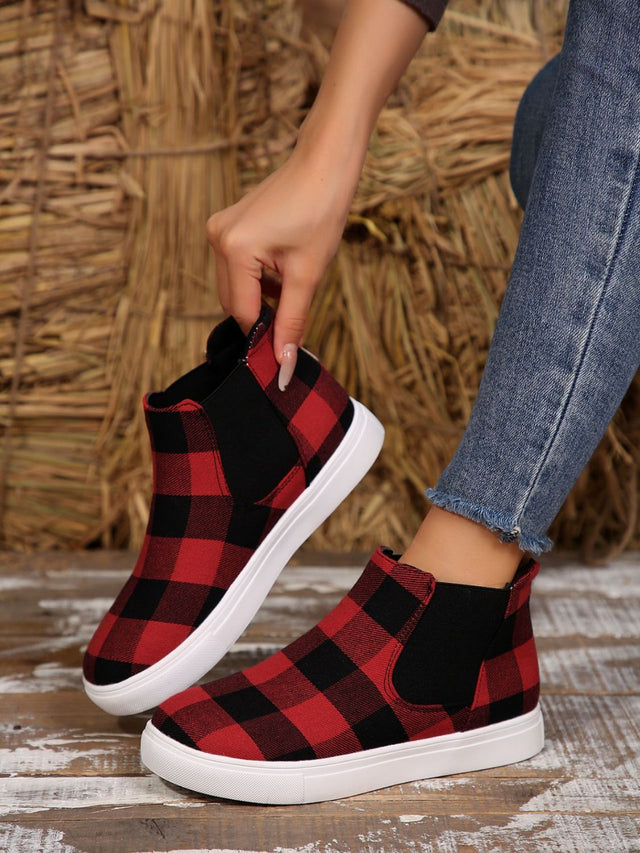 Round Toe Flat Sneakers | Hanalas