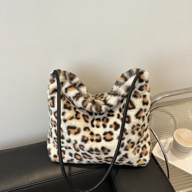 Leopard Furry Shoulder Bag | Hanalas