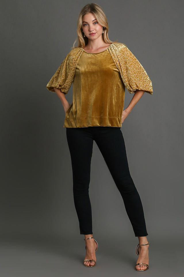 Umgee Round Neck Leopard Balloon Sleeve Velvet Top | Hanalas