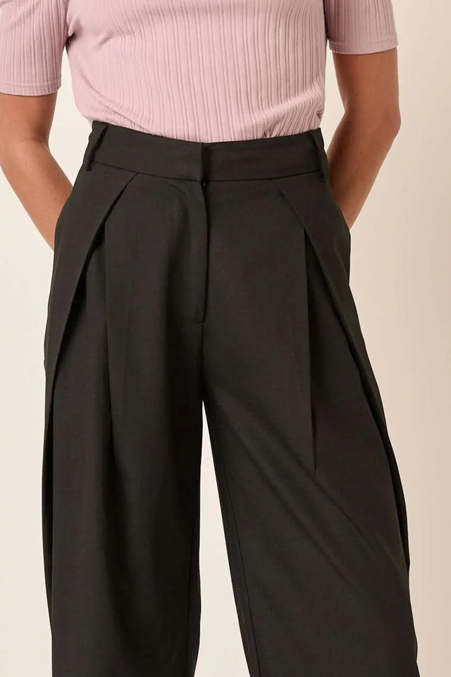 Mittoshop Deep Pleated High Waisted Wide Leg Pants Trendsi Hanalas