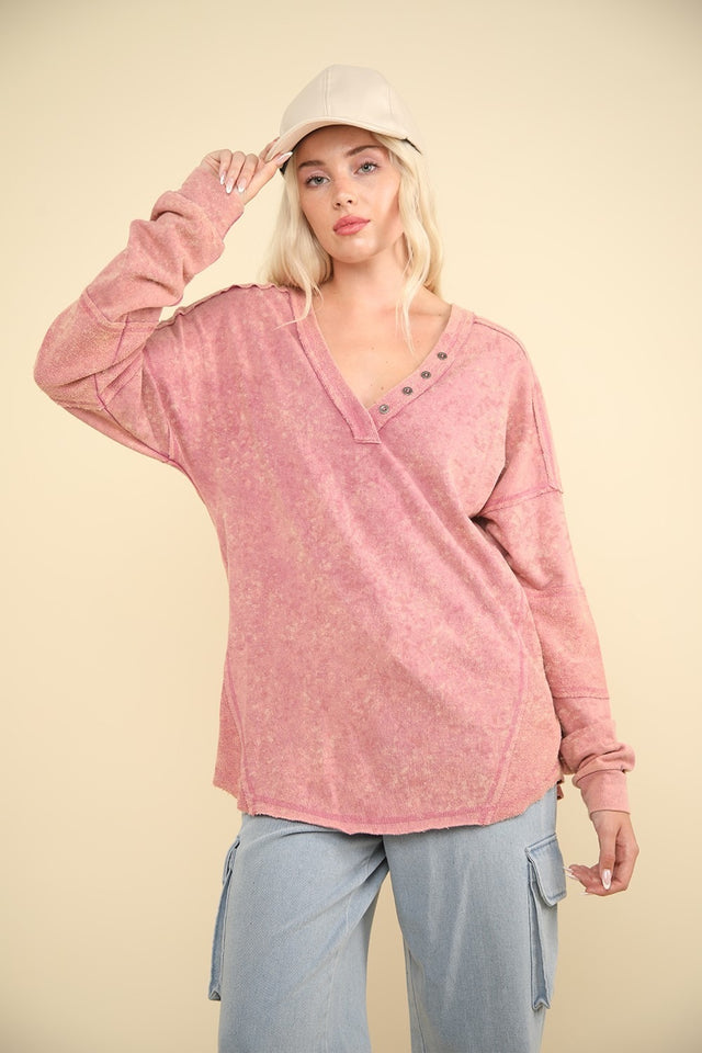 VERY J Washed V-Neck Exposed Seam Knit Top | Hanalas