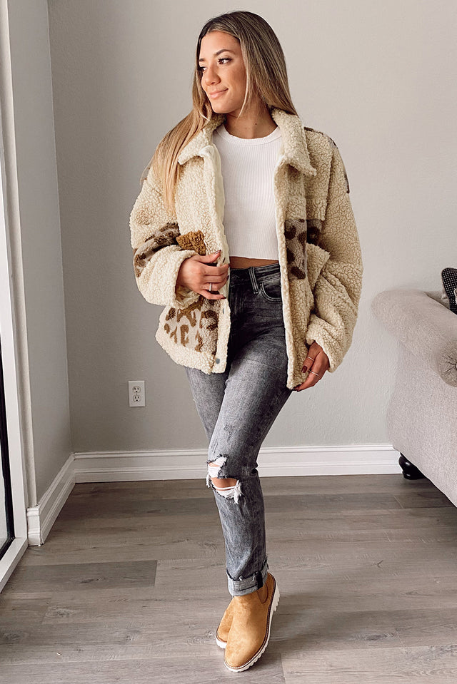 Pocketed Leopard Collared Neck Sherpa Jacket | Hanalas