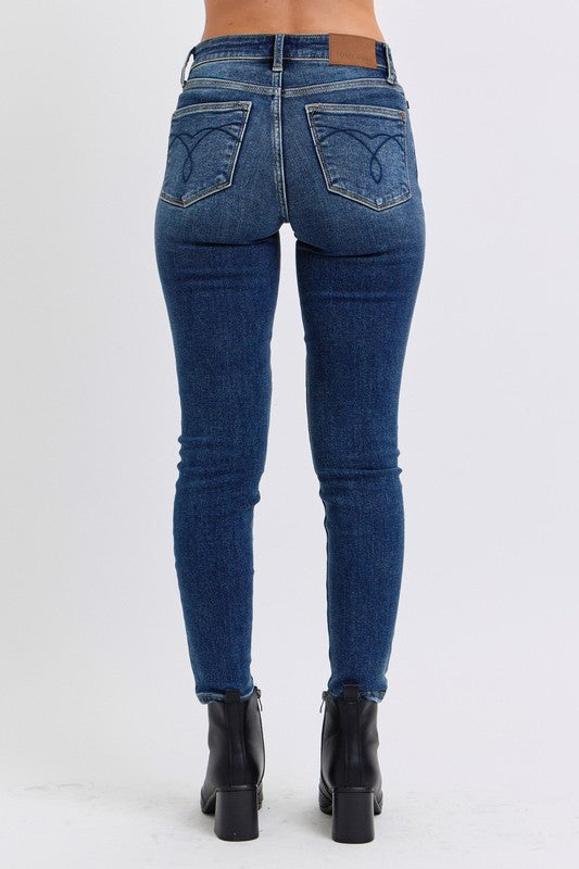 Judy Blue Full Size Mid-Rise Waist Skinny Jeans with Pockets | Hanalas