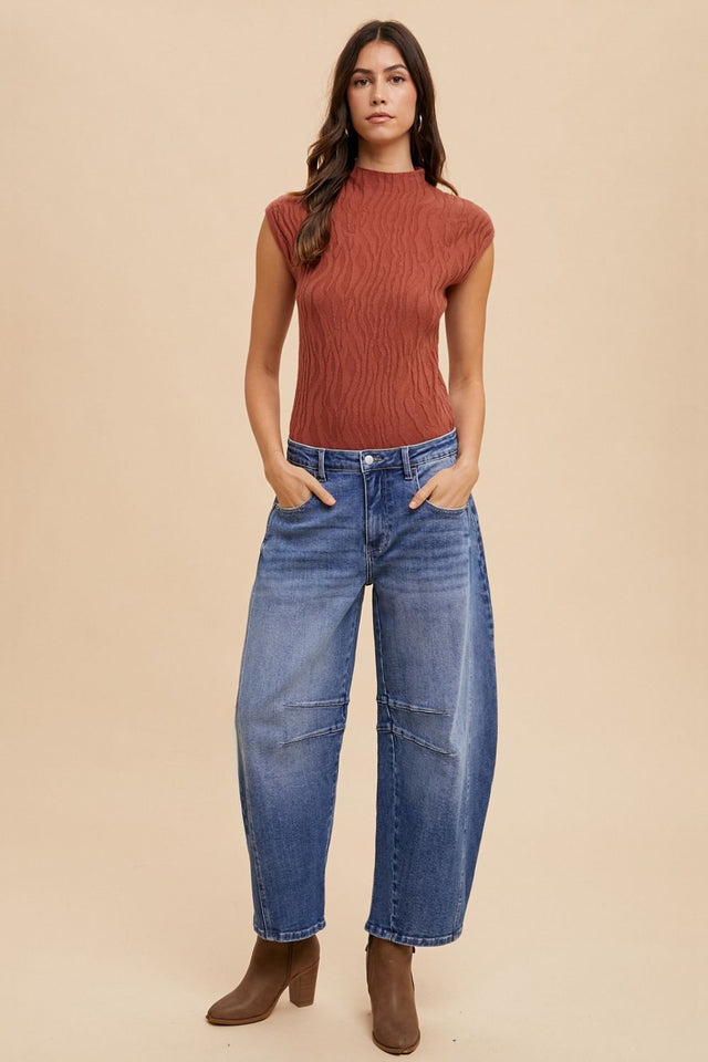 Annie Wear Mid Rise Barrel Leg Jeans with Pockets | Hanalas