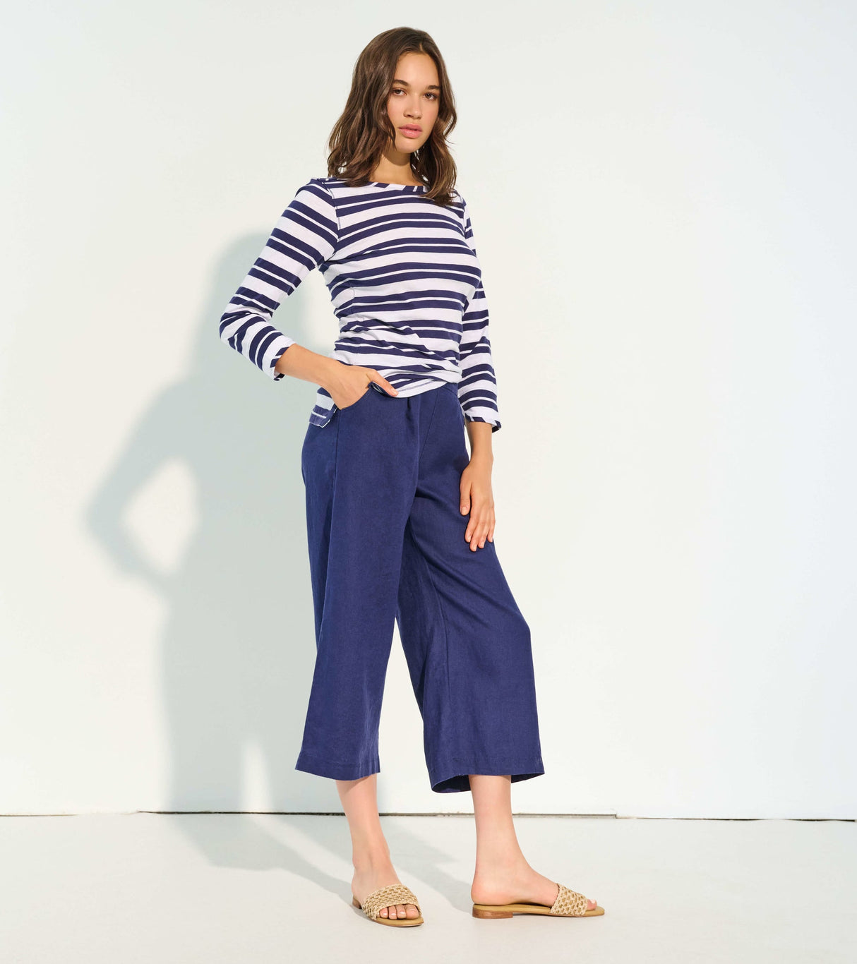 Cropped Wide Leg Pants - Navy